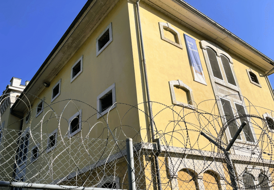 Bieler Gefängnis von aussen, August 2025